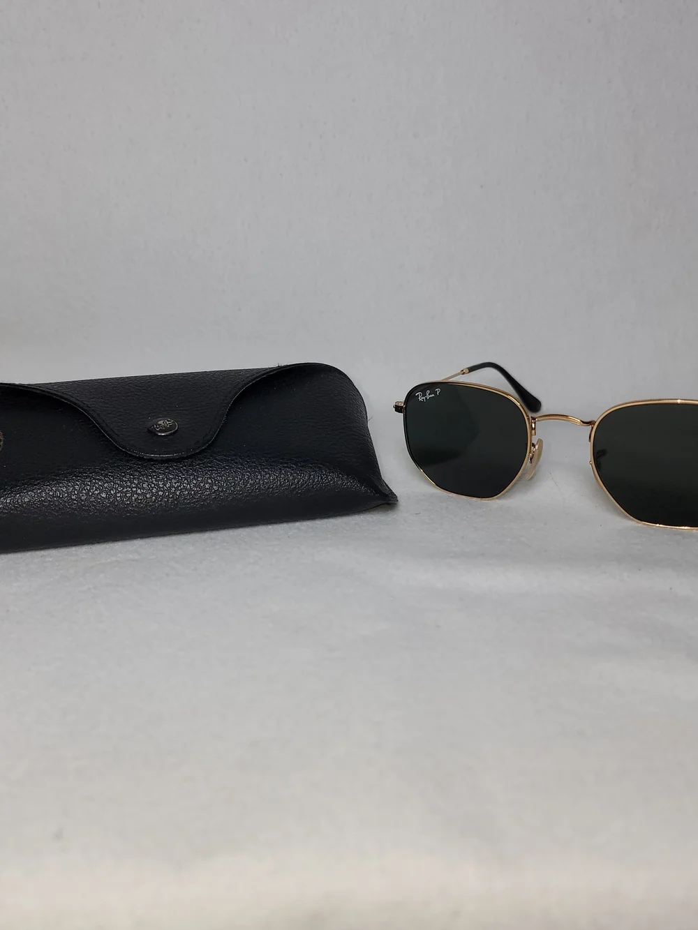 Ray-Ban Men's Gold Frame Black Lens Sunglasses